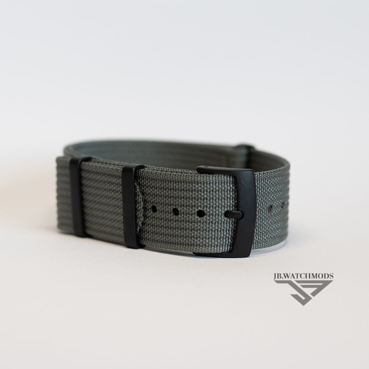 Premium Ribbed 22mm Watch Strap Light Grey with Black Hardware